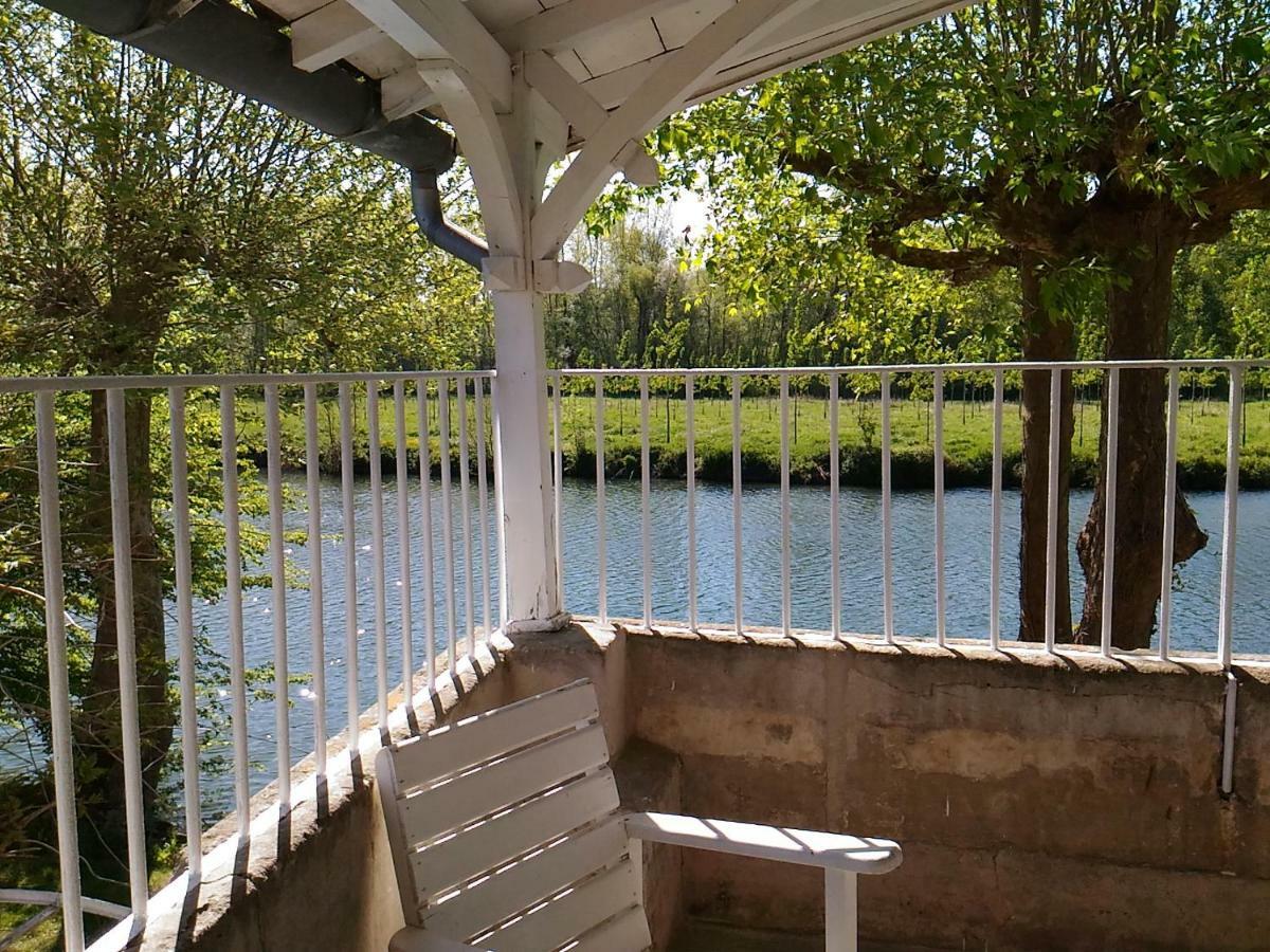 Vila Le Gue Renard-Un Balcon Sur La Charente Jarnac Exteriér fotografie